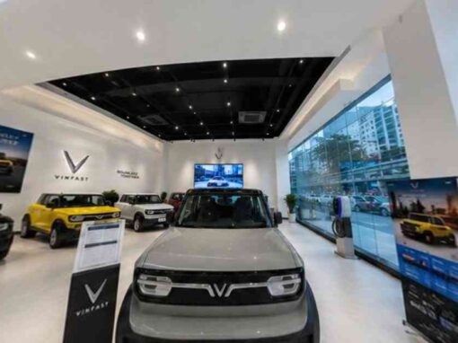 VF3 Showroom Manila with Car Spin