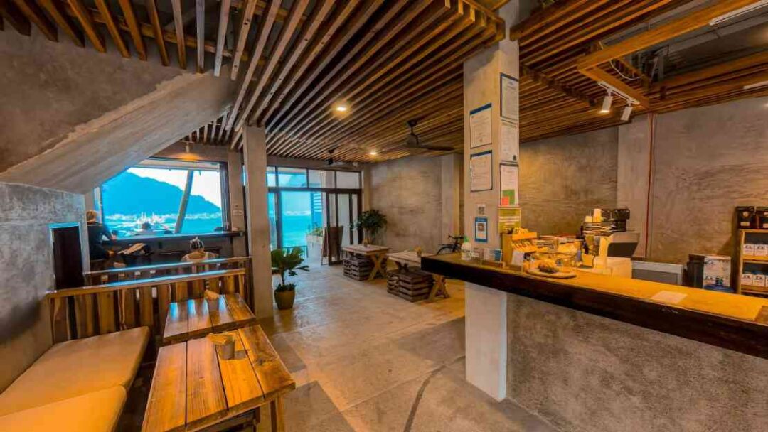 Beachfront Cafe El Nido
